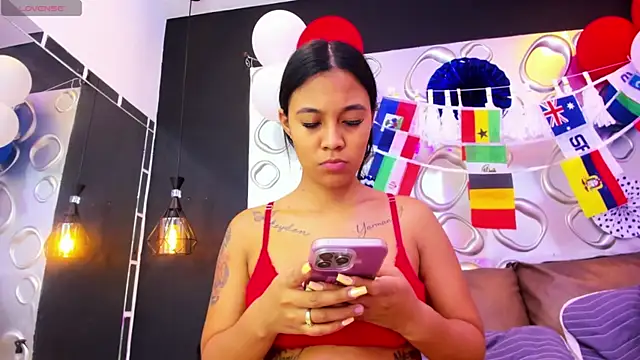 Scarlet-Muse online show from July 10, 11:10 am