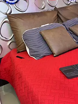 Scarlet-Muse online show from July 13, 2:16 pm