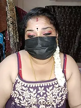 Snapshot of silky_rose29 chatting on June 20, 5:07 pm silky rose29 online show from June 20, 5:07 pm