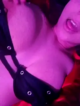 zaracamila98 online show from July 4, 3:46 am
