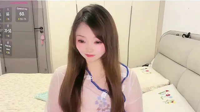 Snapshot of kiki-33 chatting on June 2, 6:08 pm kiki-33 online show from June 2, 6:08 pm