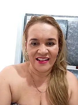Snapshot of Sara_hilton02 chatting on June 12, 1:31 pm Sara hilton02 online show from June 12, 1:31 pm