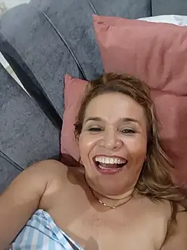 Snapshot of Sara_hilton02 chatting on June 27, 1:44 am Sara hilton02 online show from June 27, 1:44 am