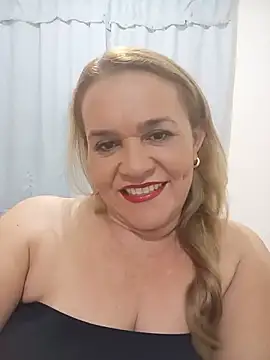 Snapshot of Sara_hilton02 chatting on June 25, 12:19 am Sara hilton02 online show from June 25, 12:19 am