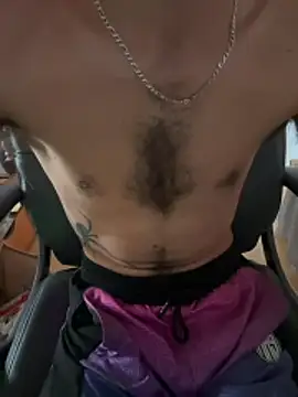 Snapshot of Tom19Cm_xx chatting on June 26, 7:20 pm Tom19Cm xx online show from June 26, 7:20 pm
