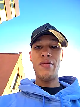 Snapshot of el_negga chatting on June 2, 10:26 am el negga online show from June 2, 10:26 am