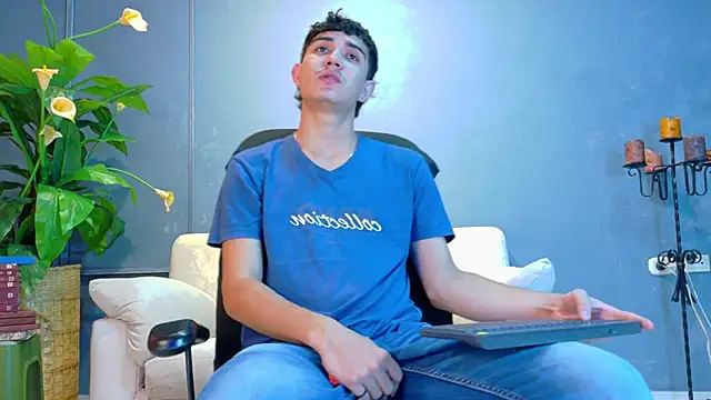 aalejo gray online show from June 2, 1:22 pm