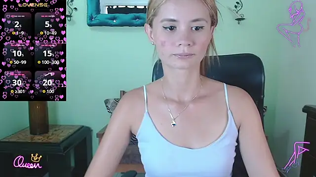 Snapshot of _Victoria_Jones_ chatting on July 17, 6:49 pm Victoria Jones online show from July 17, 6:49 pm