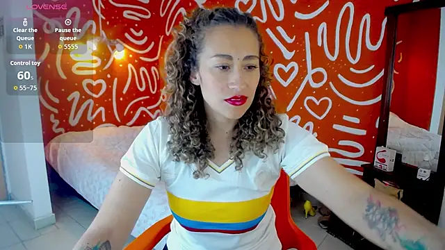 Snapshot of afrodita_marin chatting on June 23, 7:12 pm afrodita marin online show from June 23, 7:12 pm