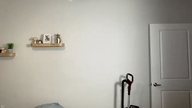 maddiliz online show from October 23, 3:27 am