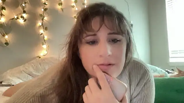 maddiliz online show from November 25, 5:24 pm