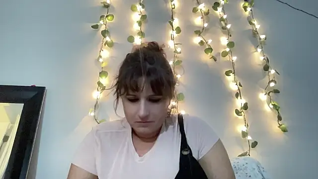 maddiliz online show from November 21, 4:44 am