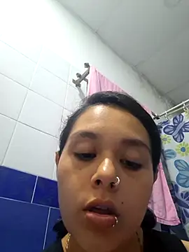 Snapshot of Miss_kittyX chatting on June 23, 10:41 pm Miss kittyX online show from June 23, 10:41 pm