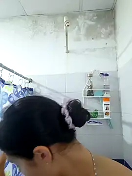 Snapshot of Miss_kittyX chatting on June 26, 11:10 pm Miss kittyX online show from June 26, 11:10 pm