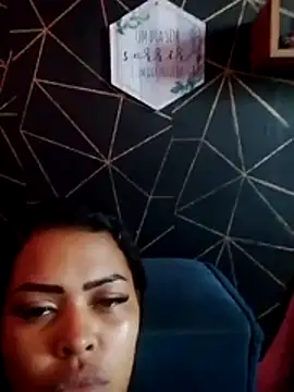 Snapshot of Silmara21 chatting on June 27, 4:02 pm Silmara21 online show from June 27, 4:02 pm