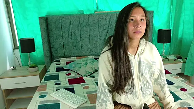 Lexy Mini online show from June 14, 4:30 pm