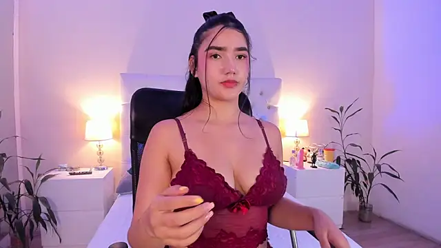 Tiffanny Gomez online show from June 14, 12:39 pm