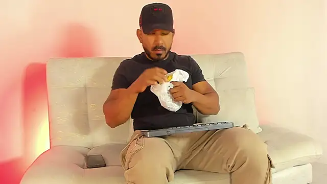 Snapshot of LeoCarter_ chatting on July 10, 1:11 pm LeoCarter online show from July 10, 1:11 pm
