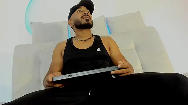 Snapshot of LeoCarter_ chatting on June 11, 1:08 pm LeoCarter online show from June 11, 1:08 pm