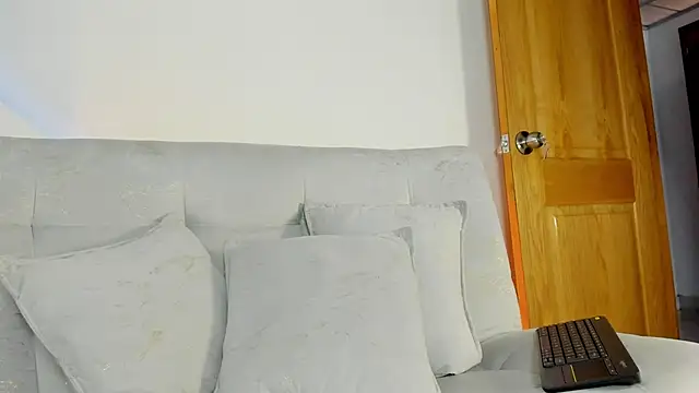 Snapshot of LeoCarter_ chatting on June 9, 1:01 pm LeoCarter online show from June 9, 1:01 pm