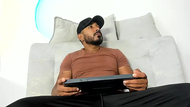 Snapshot of LeoCarter_ chatting on June 25, 1:16 pm LeoCarter online show from June 25, 1:16 pm