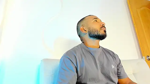 Snapshot of LeoCarter_ chatting on June 15, 1:00 pm LeoCarter online show from June 15, 1:00 pm