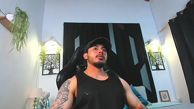 Justin WhiteJS online show from June 3, 11:33 am