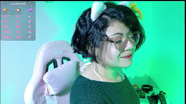 Snapshot of Meow_cat4 chatting on July 19, 7:43 pm Meow cat4 online show from July 19, 7:43 pm