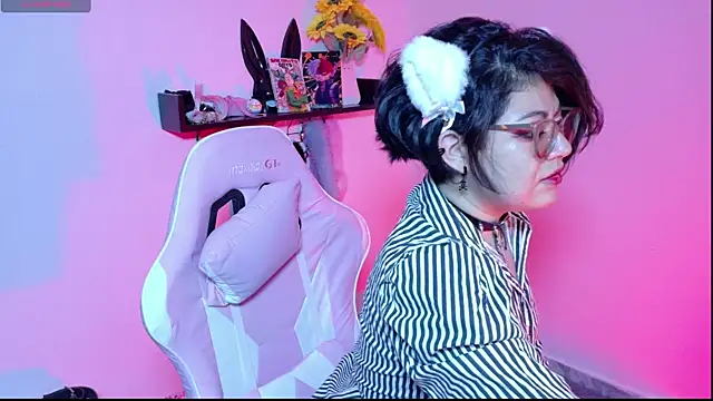 Snapshot of Meow_cat4 chatting on July 11, 5:46 pm Meow cat4 online show from July 11, 5:46 pm