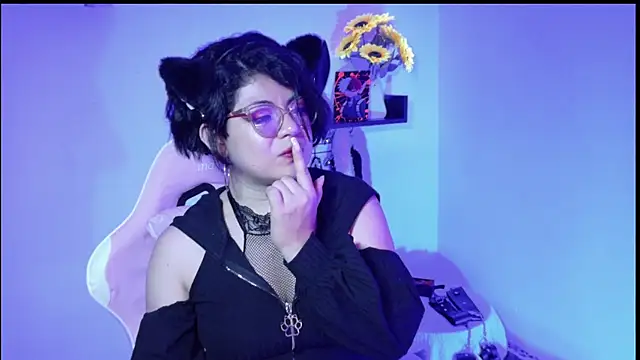 Snapshot of Meow_cat4 chatting on July 22, 5:48 pm Meow cat4 online show from July 22, 5:48 pm