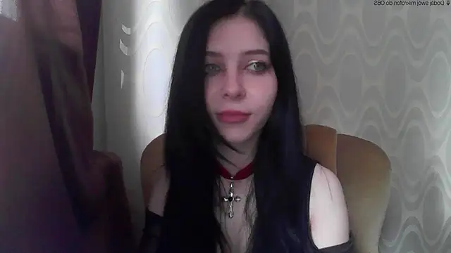Snapshot of RileyTight chatting on June 3, 9:43 am RileyTight online show from June 3, 9:43 am