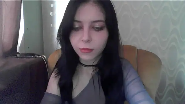 Snapshot of RileyTight chatting on June 11, 8:33 am RileyTight online show from June 11, 8:33 am