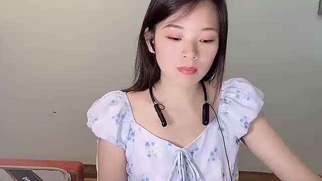 Snapshot of chaomei- chatting on July 1, 4:40 pm chaomei- online show from July 1, 4:40 pm
