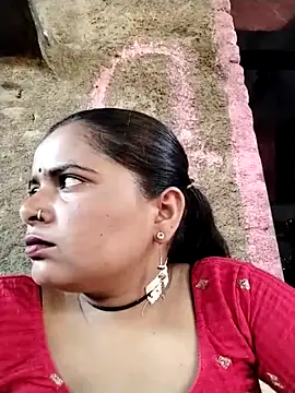 Snapshot of HOpooja356l chatting on June 11, 3:03 am HOpooja356l online show from June 11, 3:03 am