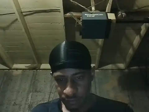 Snapshot of Leo99842 chatting on July 1, 2:56 am Leo99842 online show from July 1, 2:56 am