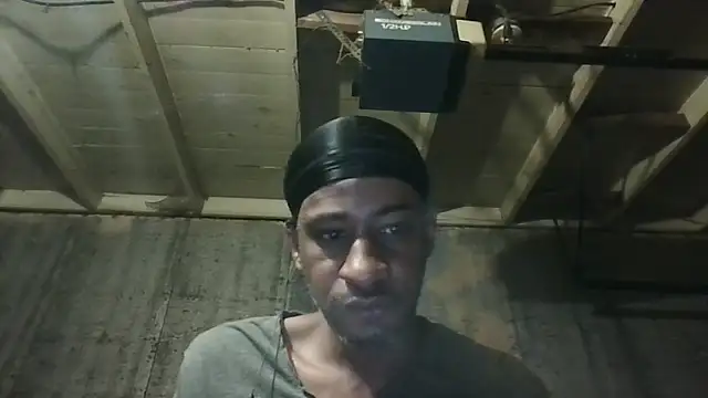 Snapshot of Leo99842 chatting on June 17, 2:44 am Leo99842 online show from June 17, 2:44 am