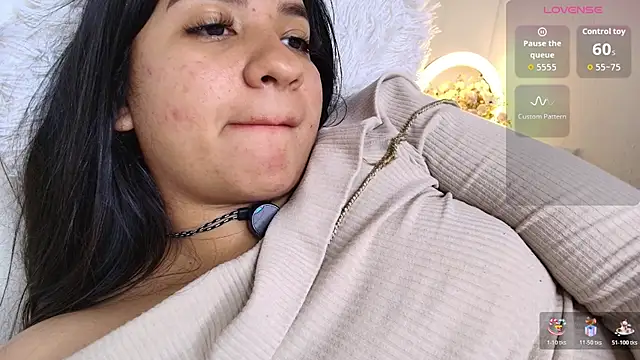 Snapshot of thepeach_ chatting on July 11, 9:37 pm thepeach online show from July 11, 9:37 pm