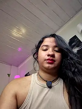 Snapshot of thepeach_ chatting on July 4, 7:29 pm thepeach online show from July 4, 7:29 pm