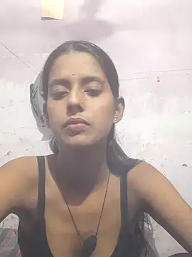 Saloni-Tyagi online show from July 5, 1:18 pm