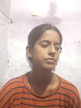 Saloni-Tyagi online show from August 3, 4:46 pm
