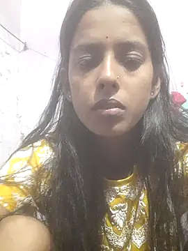 Saloni-Tyagi online show from August 8, 12:45 pm