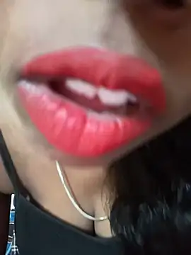 Snapshot of Sexy-Zeenat chatting on July 8, 8:26 am Sexy-Zeenat online show from July 8, 8:26 am