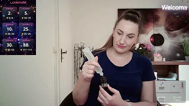 Snapshot of Yevgeshka-Milashka chatting on March 9, 5:49 pm Yevgeshka-Milashka online show from March 9, 5:49 pm