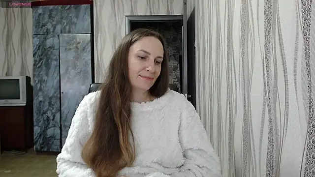 Snapshot of Yevgeshka-Milashka chatting on October 12, 6:04 am Yevgeshka-Milashka online show from October 12, 6:04 am