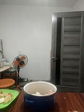 Yevgeshka-Milashka online show from November 28, 3:23 pm