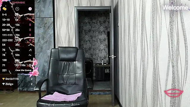 Snapshot of Yevgeshka-Milashka chatting on October 8, 6:37 am Yevgeshka-Milashka online show from October 8, 6:37 am