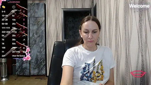 Yevgeshka-Milashka online show from October 25, 5:28 am