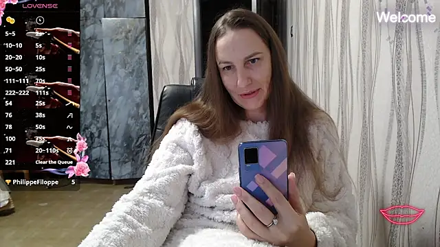 Snapshot of Yevgeshka-Milashka chatting on October 16, 8:33 am Yevgeshka-Milashka online show from October 16, 8:33 am