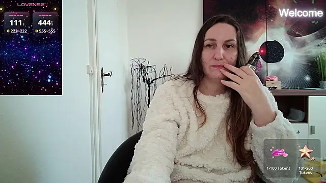 Snapshot of Yevgeshka-Milashka chatting on March 22, 6:54 am Yevgeshka-Milashka online show from March 22, 6:54 am