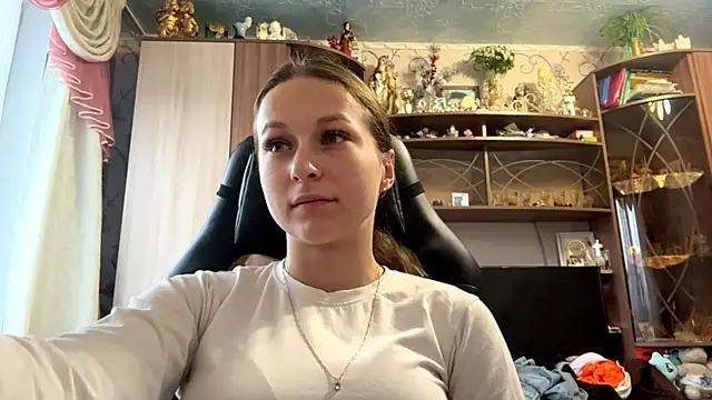 Snapshot of TaIliedGuest chatting on July 15, 2:40 am TaIliedGuest online show from July 15, 2:40 am